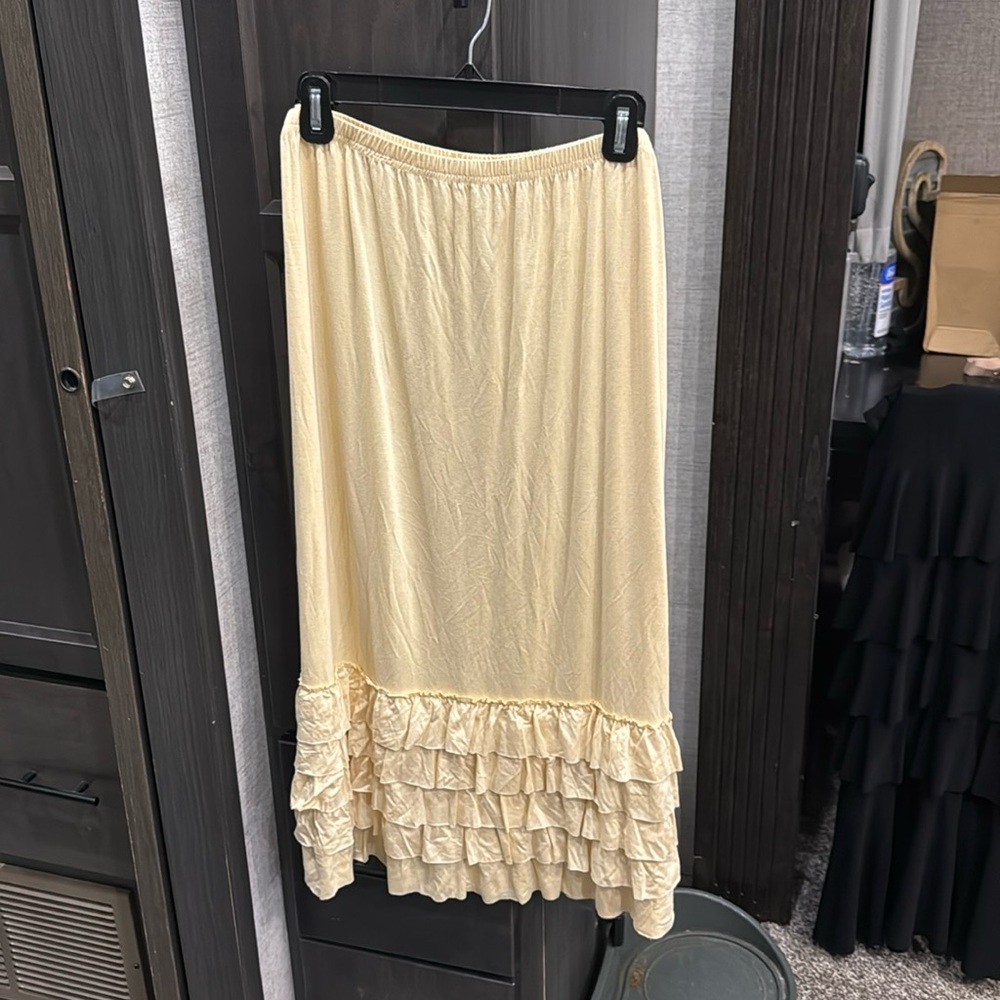 Nuggles ruffle slip extender 
Only wore once